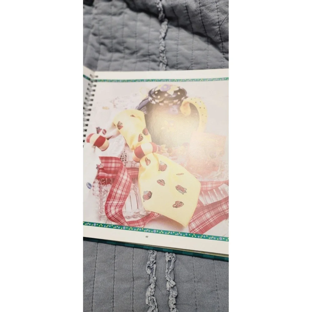 Wrap It Up! : Gifts to Make, Wrap and Give by Mary Engelbreit (1999, Hardcover)